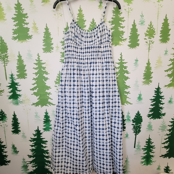 New A.n.a Smocked Sleeveless Dress. - Picture 1 of 9